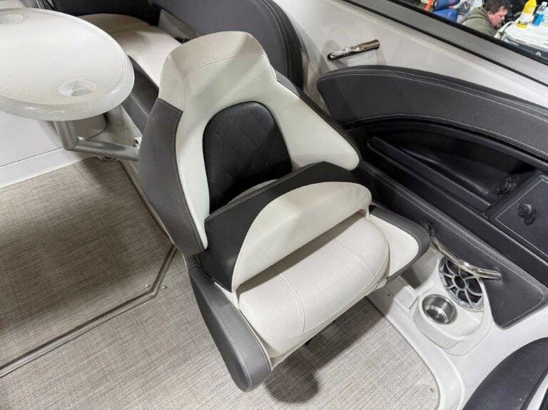 2022 Crownline 255 SS - Arch US-KIS88005H122 [photo 21]